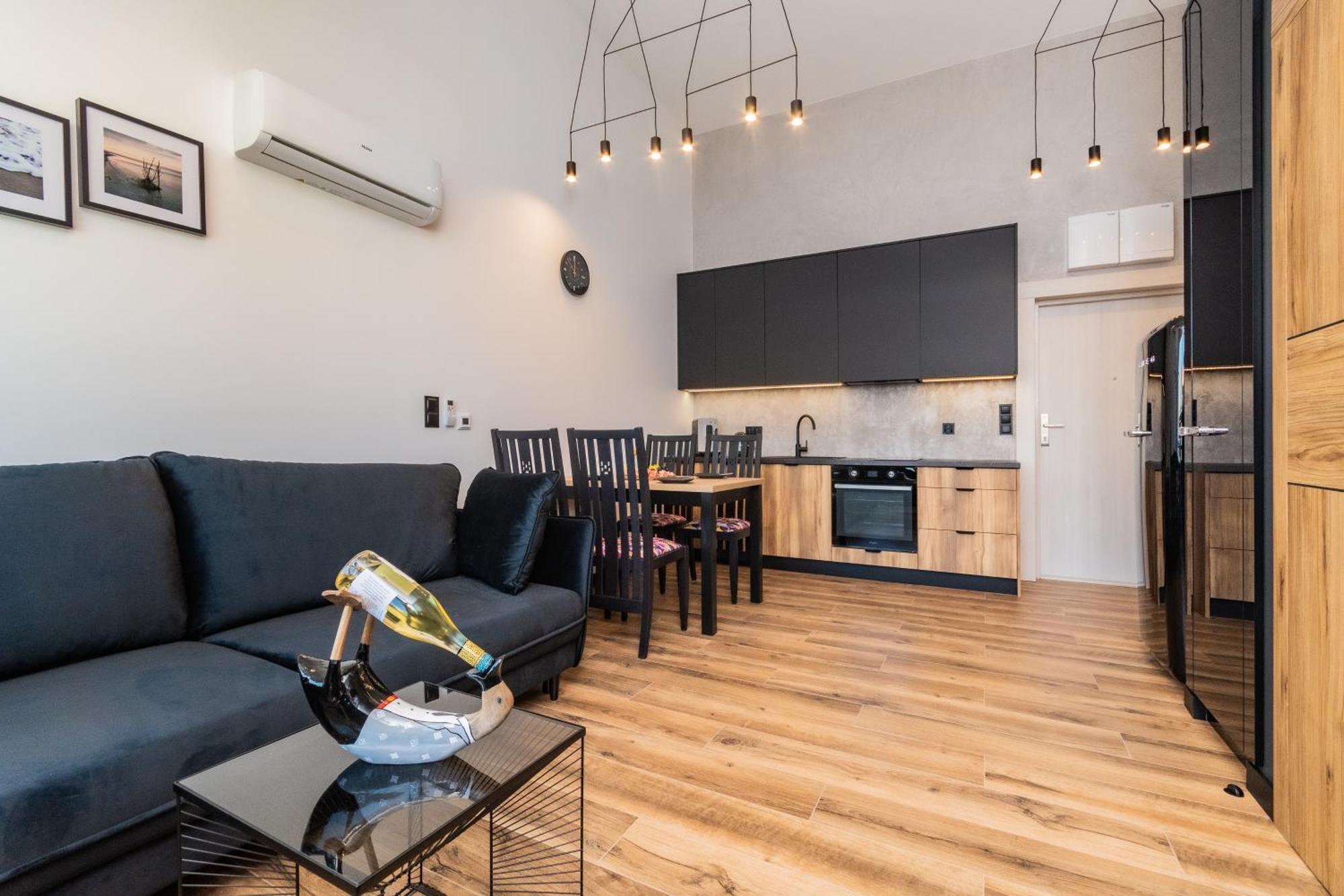 Flatbook - Loft Apartment Jantar